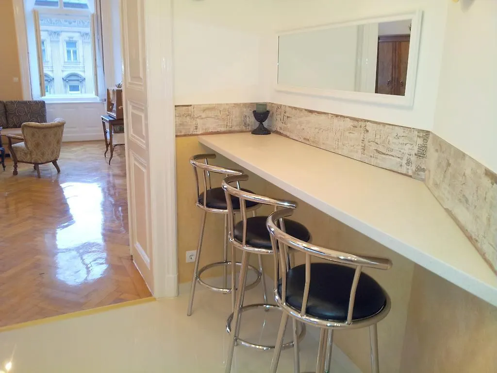 Apartment Terez Krt 31 Budapest